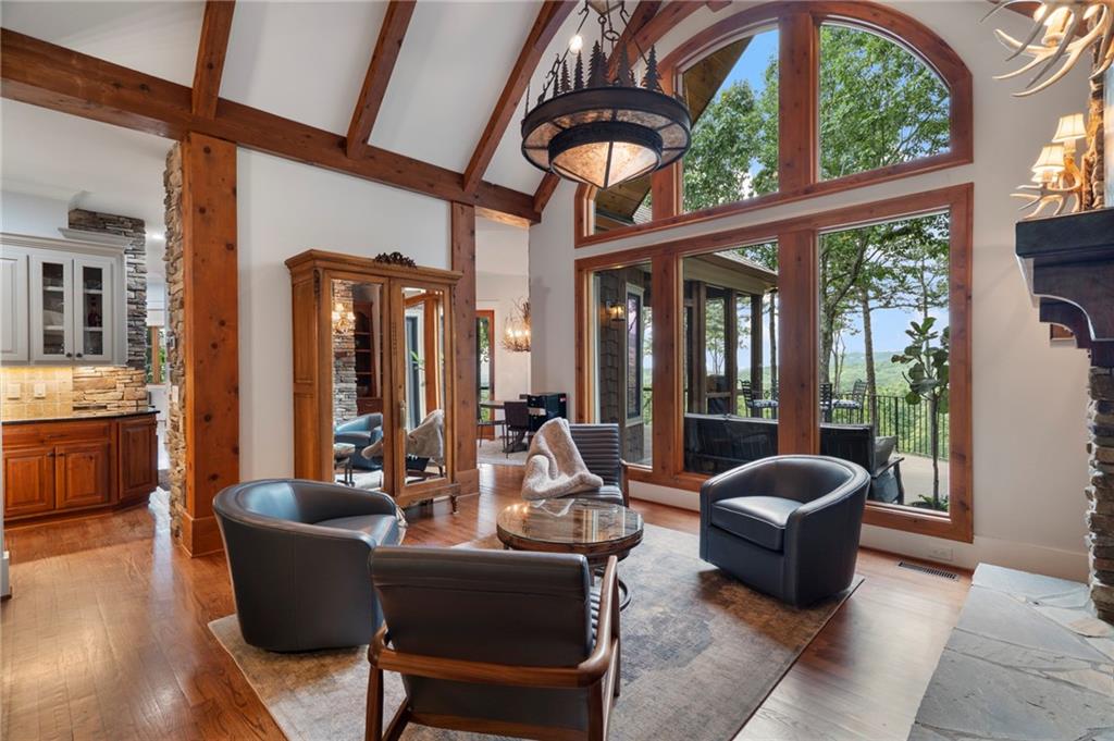 160 Bluestern Drive SE