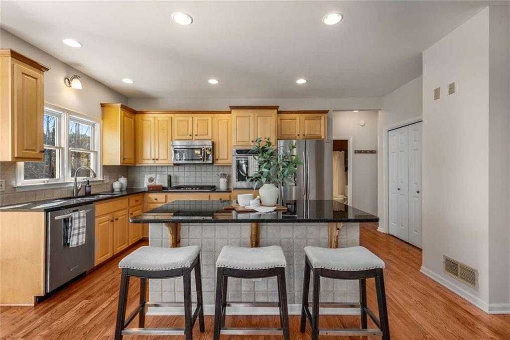 526 Waterside Court, Canton, Georgia image 14