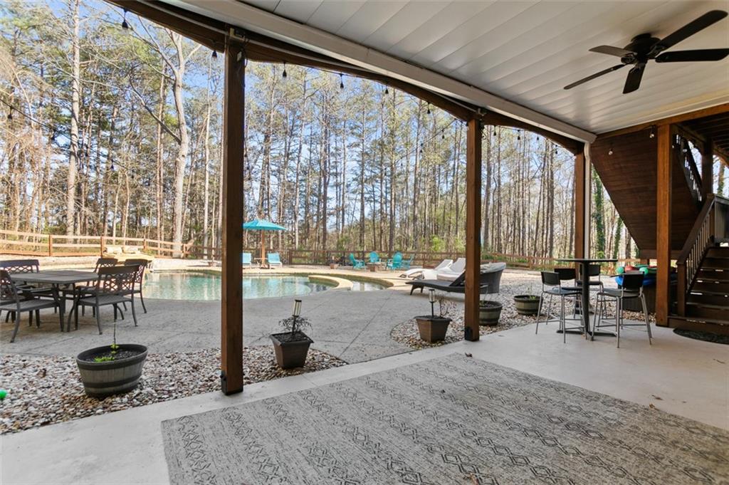 950 Casteel Road
