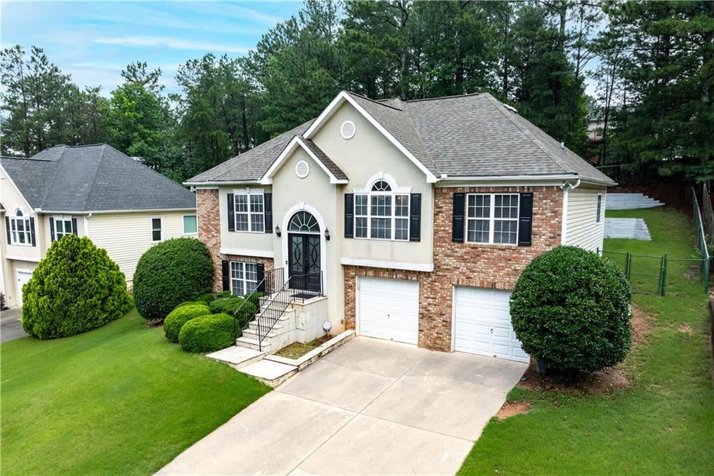 1041 Soaring Drive