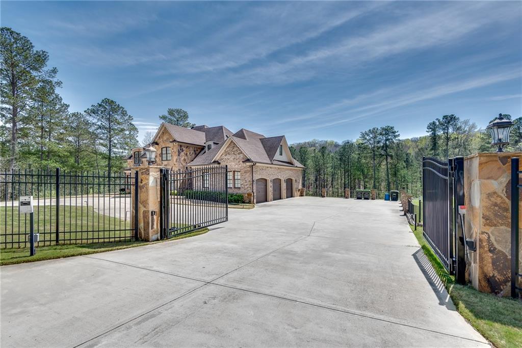 187 Fontaine Road SW