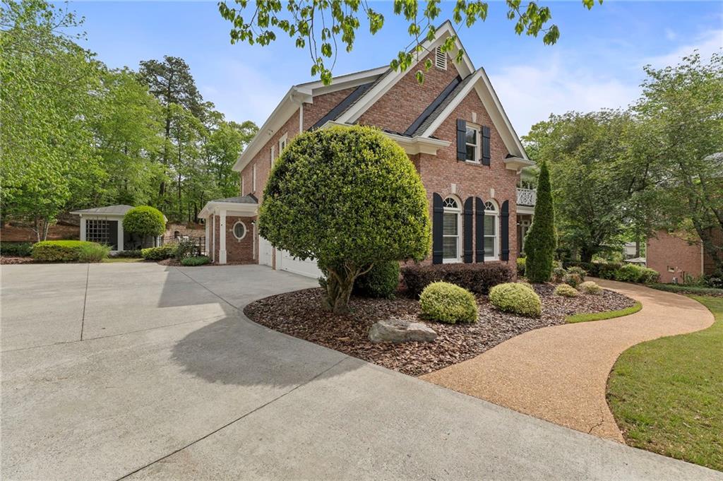 320 Willow Glade Point