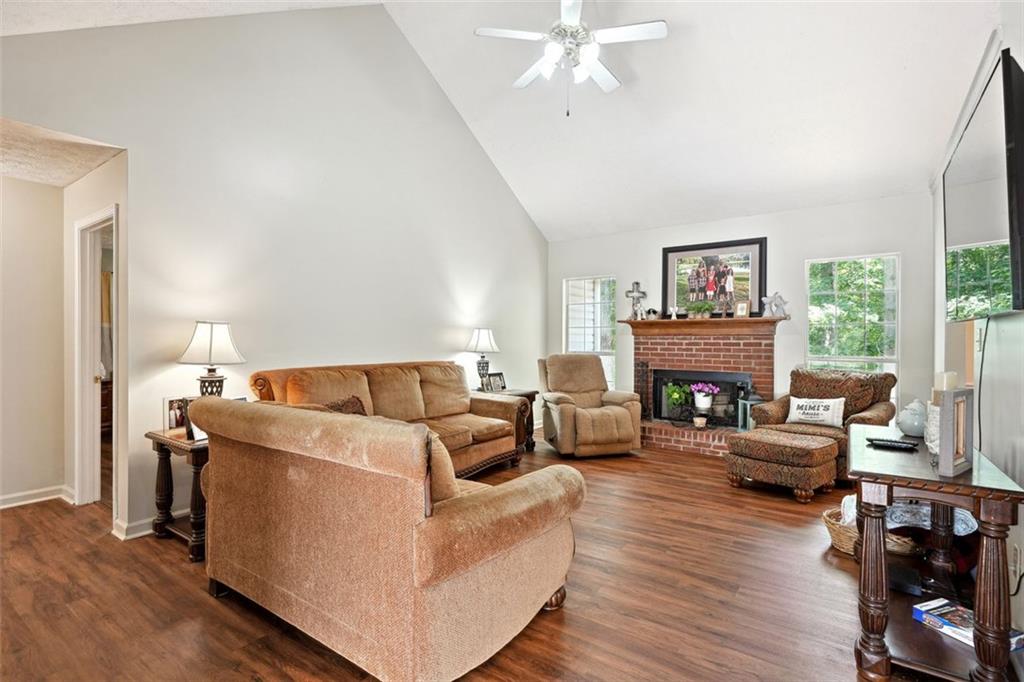 408 Victoria Place Drive