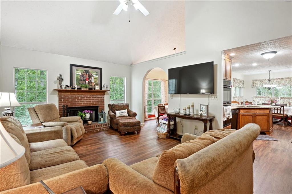 408 Victoria Place Drive
