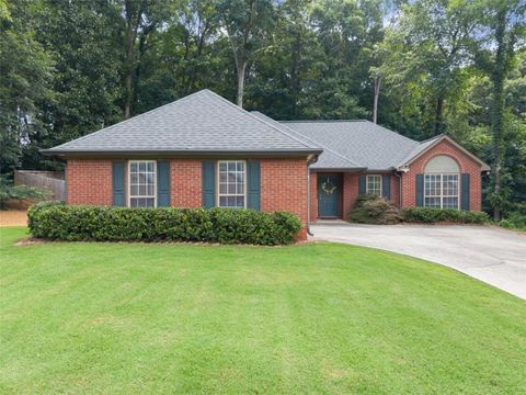 Homes For Sale - 2035 Huntington Hill Trace<br/> Gwinnett County, Buford, GA 30519
