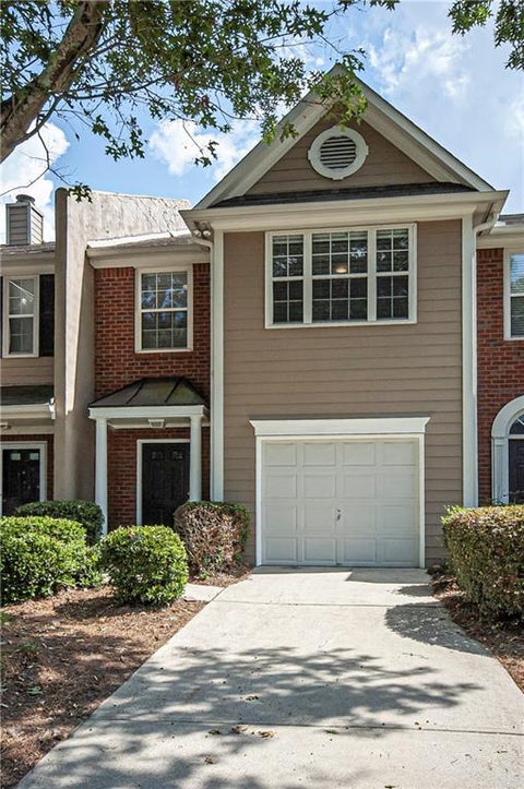 Townhouse For Sale - 210 Parkgreen Road<br/> Lawrenceville, GA 30044