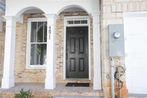 Townhouse For Sale - 4871 Pinnacle Drive<br/> Stone Mountain, GA 30088