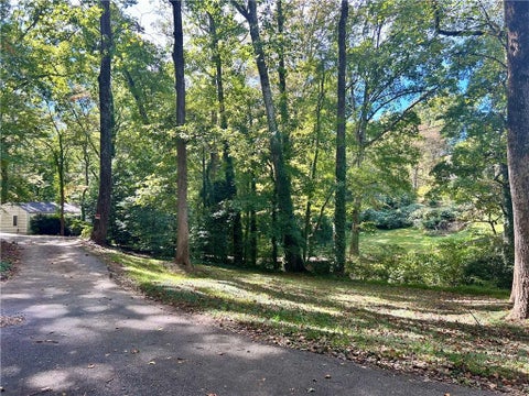 Photo of 605 Kirk Road, Decatur, GA 30030 (MLS # 7856820)