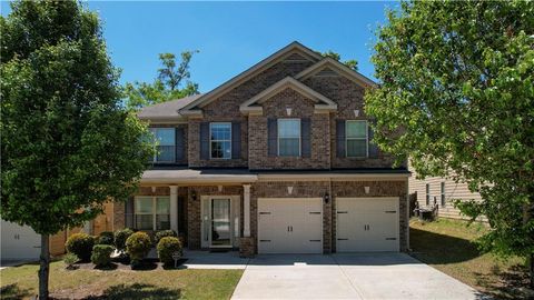 Homes For Sale - 7621 Bowhead Court<br/> Fairburn, GA 30213