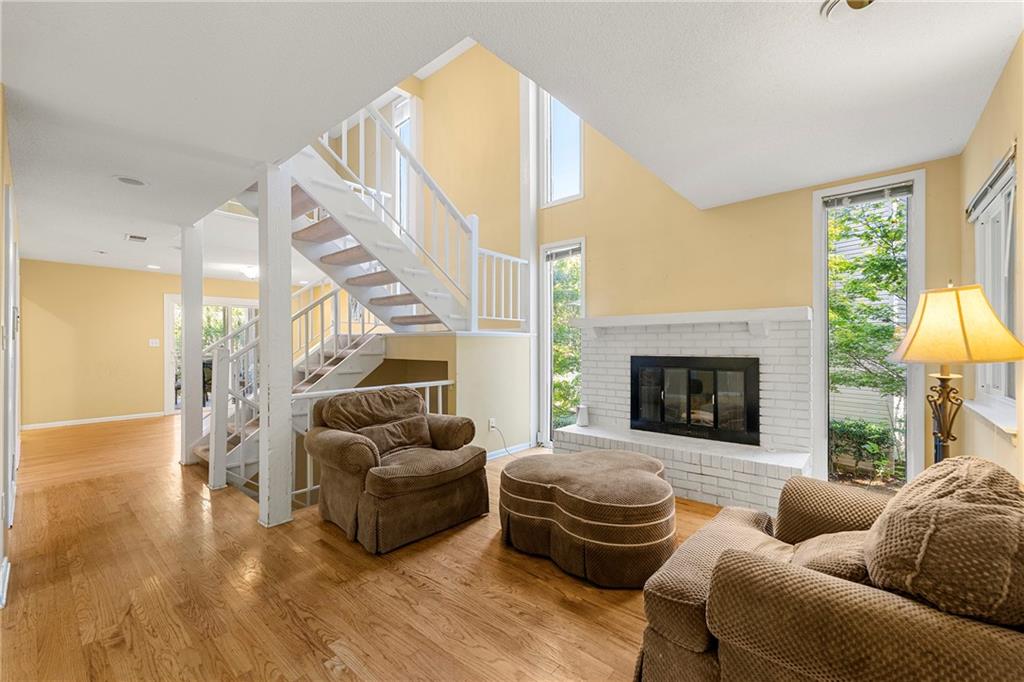 PINECREST 1 - Residential