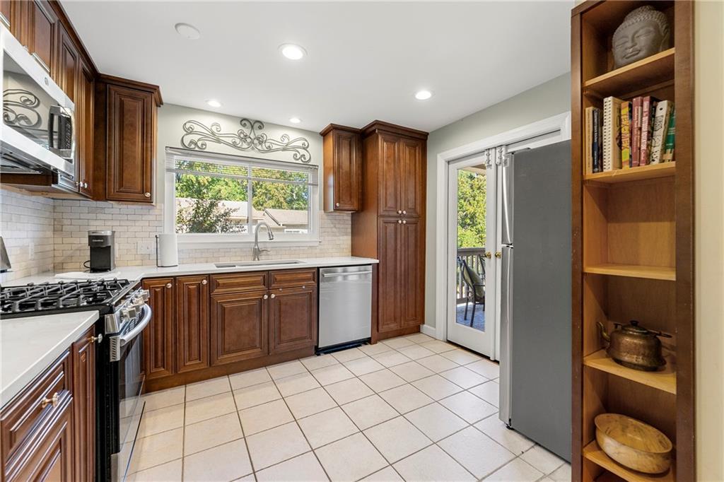 PINECREST 1 - Residential