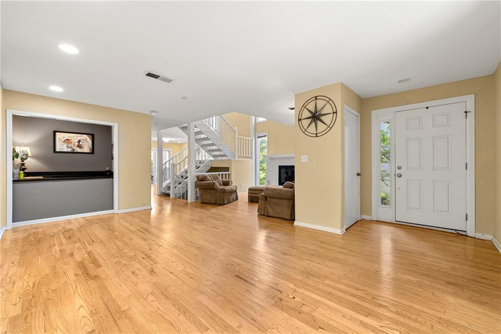 PINECREST 1 - Residential