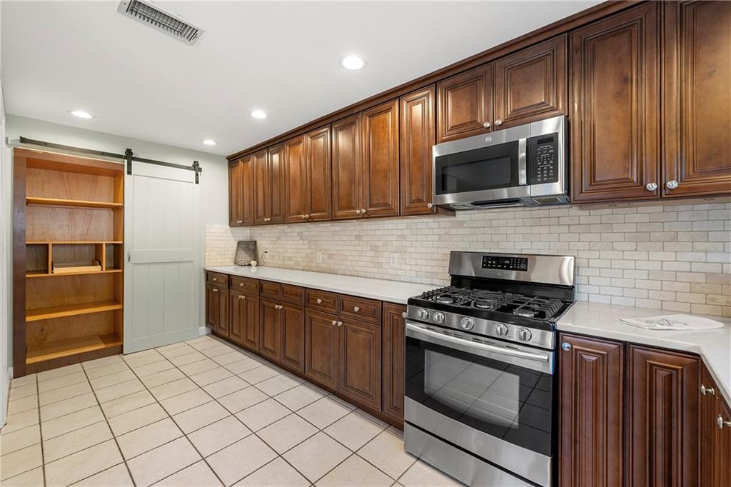 PINECREST 1 - Residential