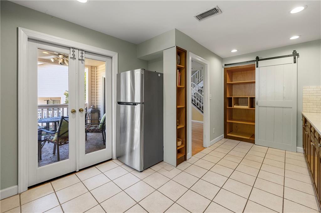 PINECREST 1 - Residential