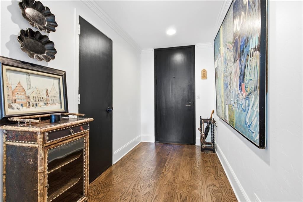 2575 Peachtree Road NE 2E