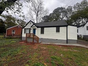 SPACIOUS 1-STORY BRICK HOME!! LEVEL LOT!! SEPARATE DINING ROOM! SPACIOUS BEDROOMS WITH FULL SHARED BATH!! OPEN FLOOR PLAN!! CHECK IT OUT! CLOSE TO HIGHWAYS, SHOPPING! FRESH PAINT INTERIOR AND EXTIRIOR, NEW ROOF!