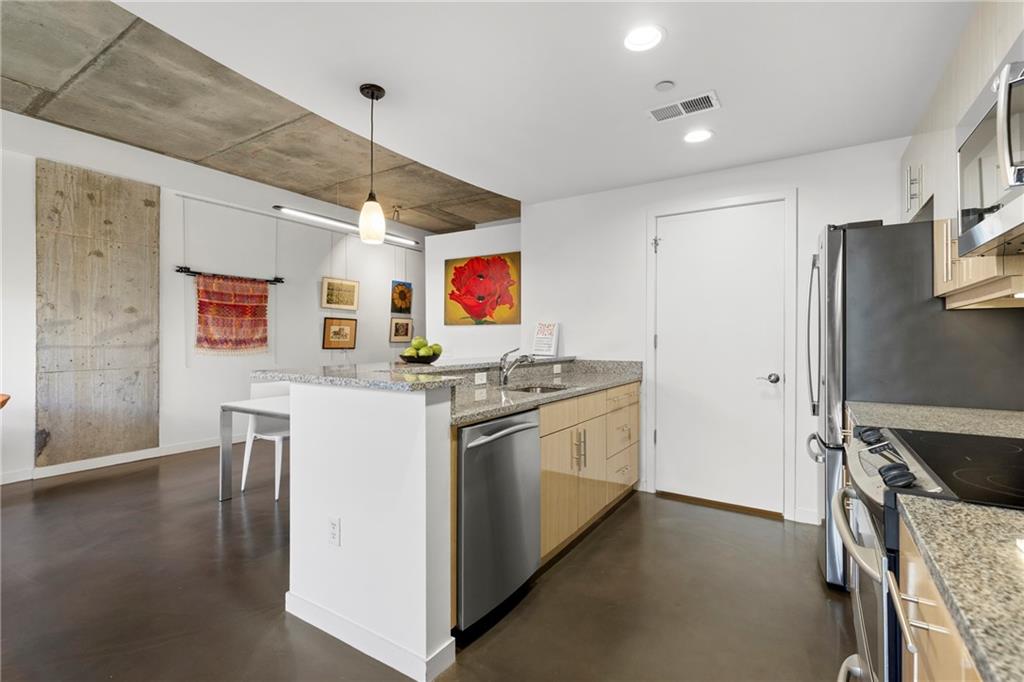 335 W Ponce De Leon Avenue 409