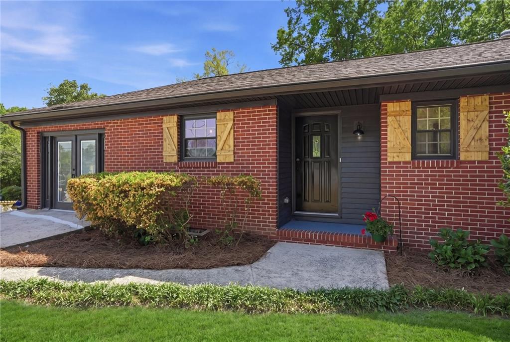 2880 Sherwood Road SE