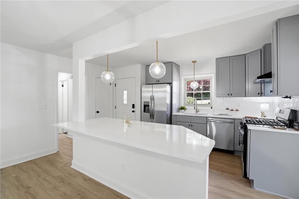 2880 Sherwood Road SE