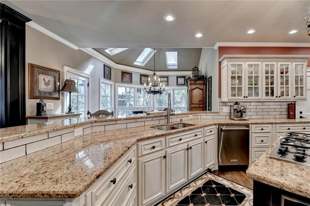 803 Amerden Ponds Court, Johns Creek, Georgia image 37