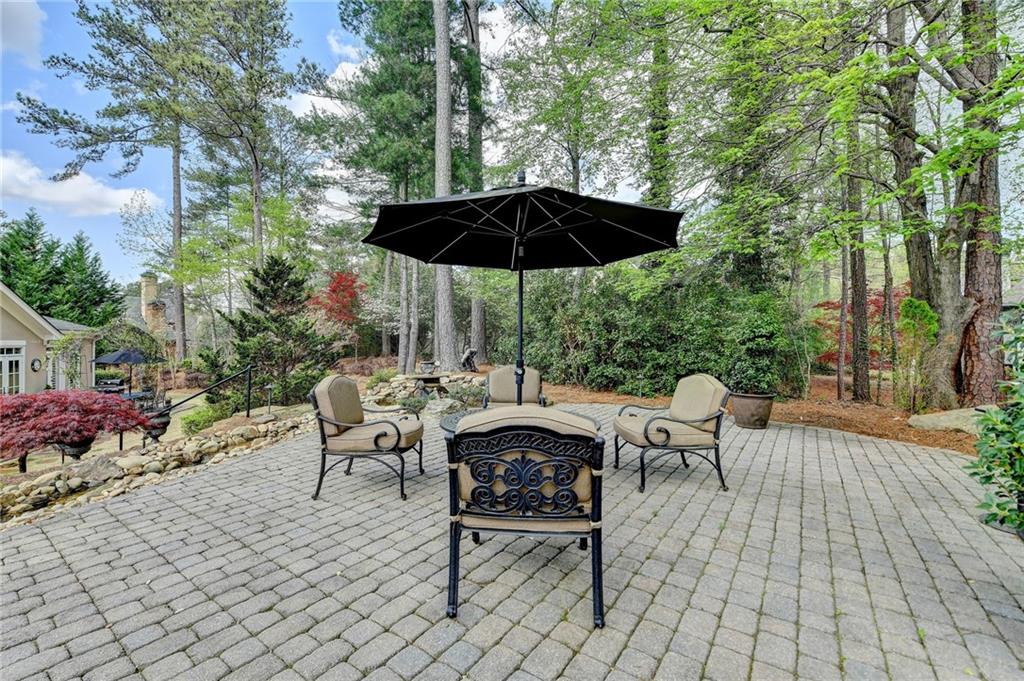 803 Amerden Ponds Court, Johns Creek, Georgia image 11