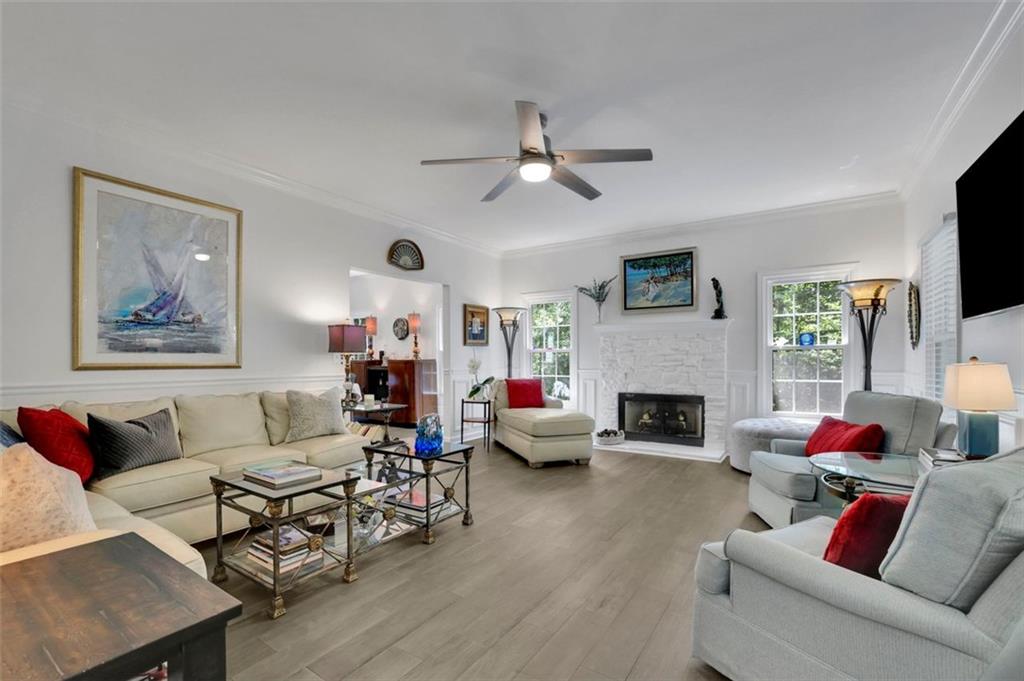 422 GOLD CREST Drive