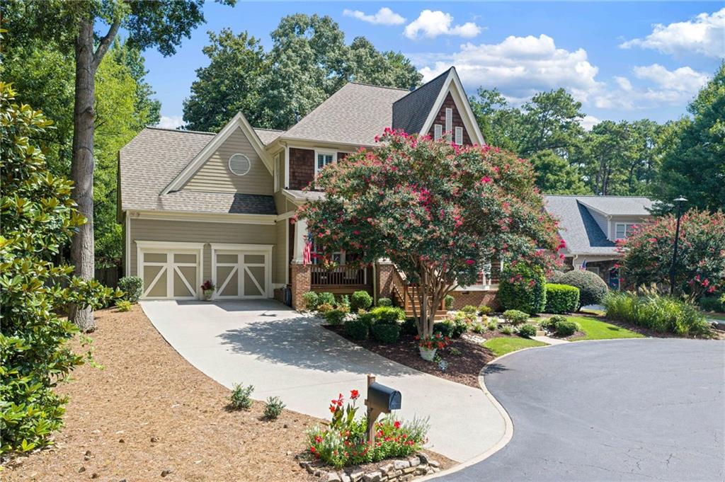 536 Peachtree Oak Drive