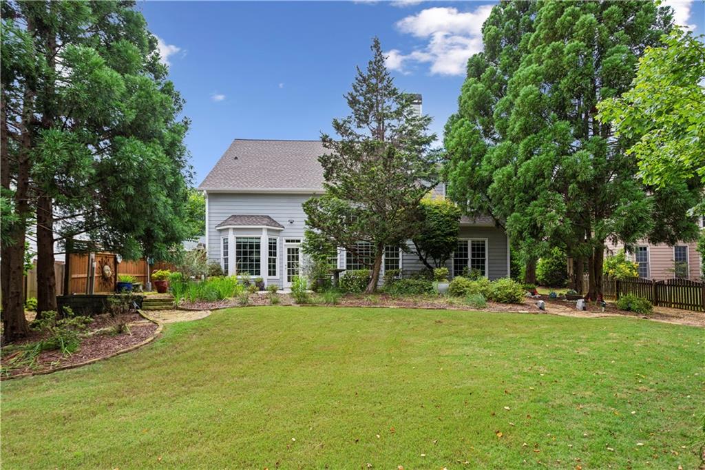 Lakefield Manor - Residential