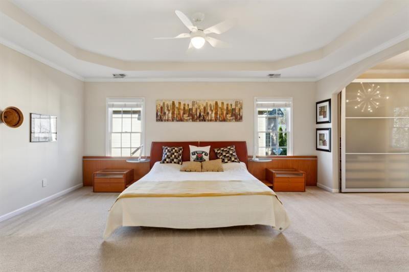 Lakefield Manor - Residential
