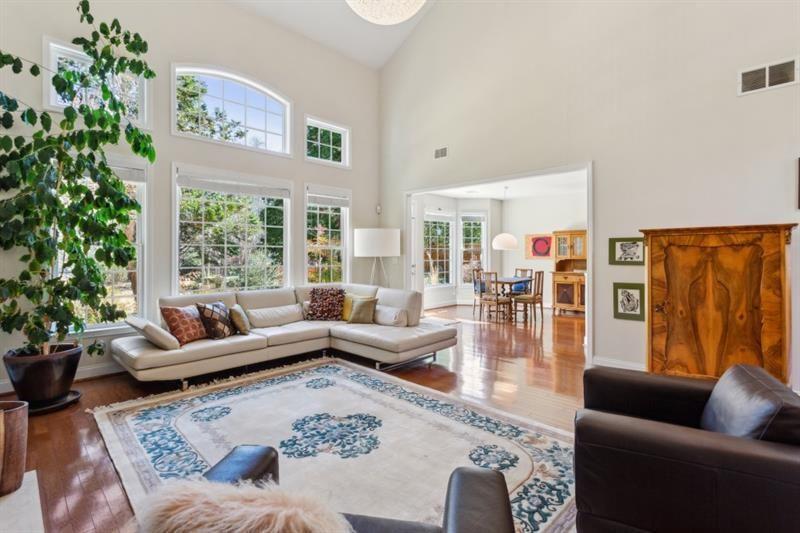 Lakefield Manor - Residential
