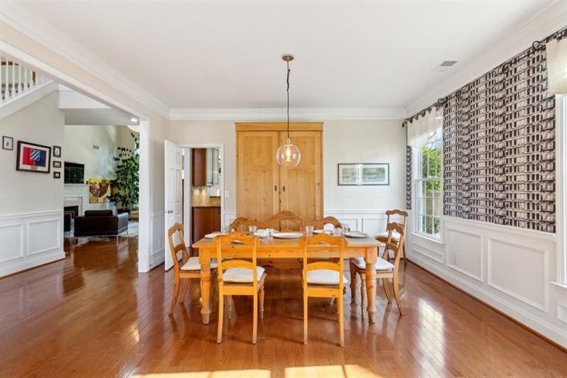 Lakefield Manor - Residential
