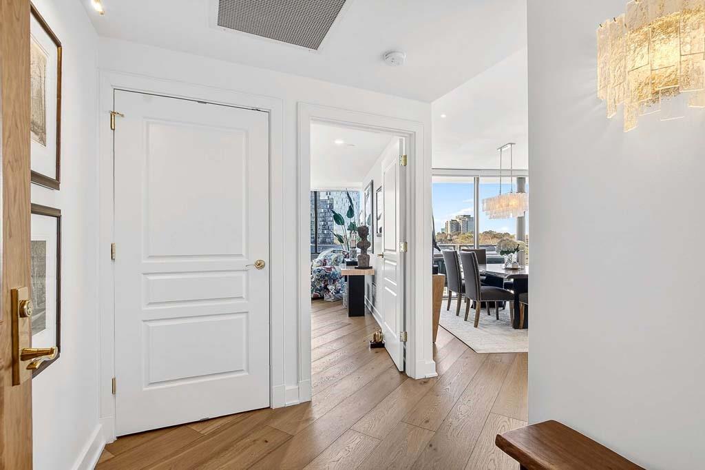 700 Park Regency Place NE 1106