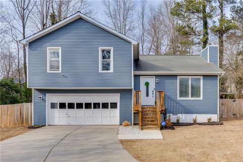 Homes For Sale - 632 Hidden Springs Court<br/> Sugar Hill, GA 30518