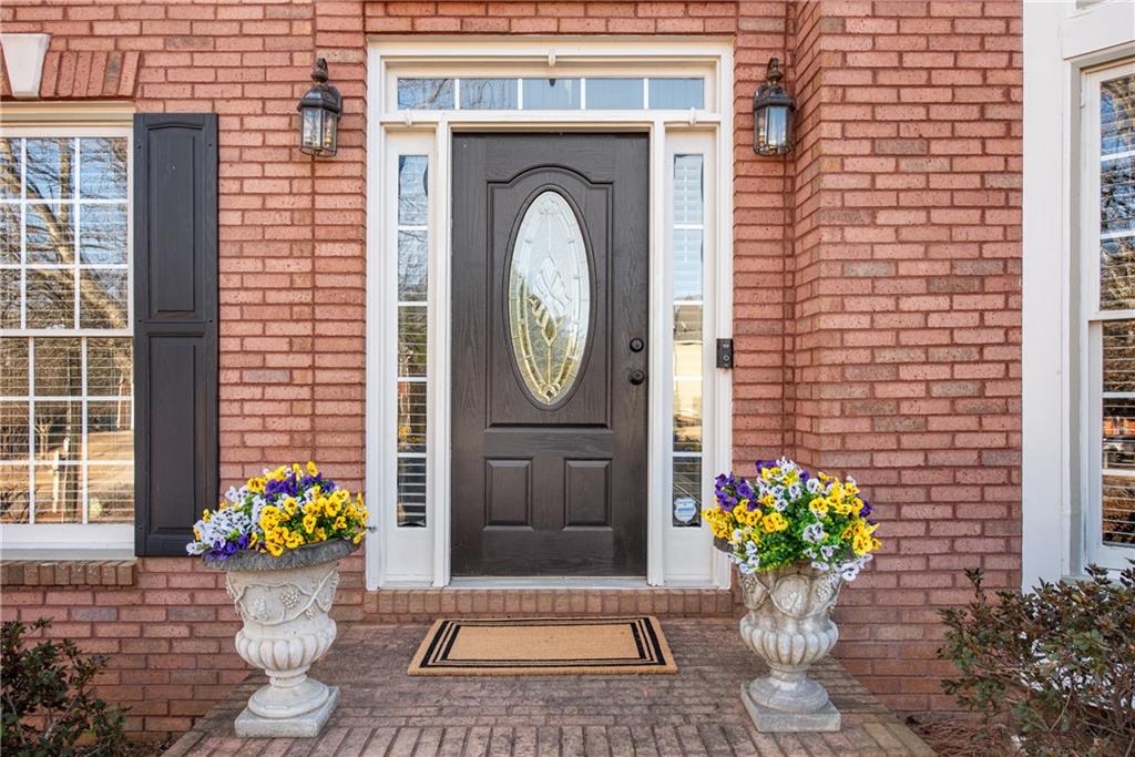 5589 Hedge Brooke Drive NW