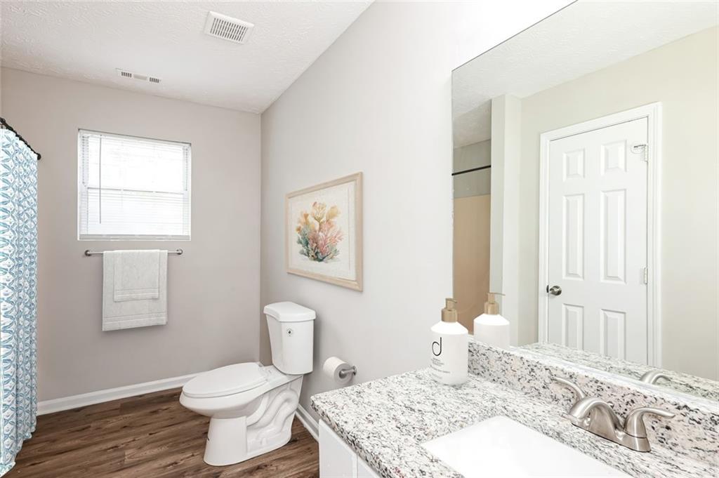 FOUR OAKS - Residential