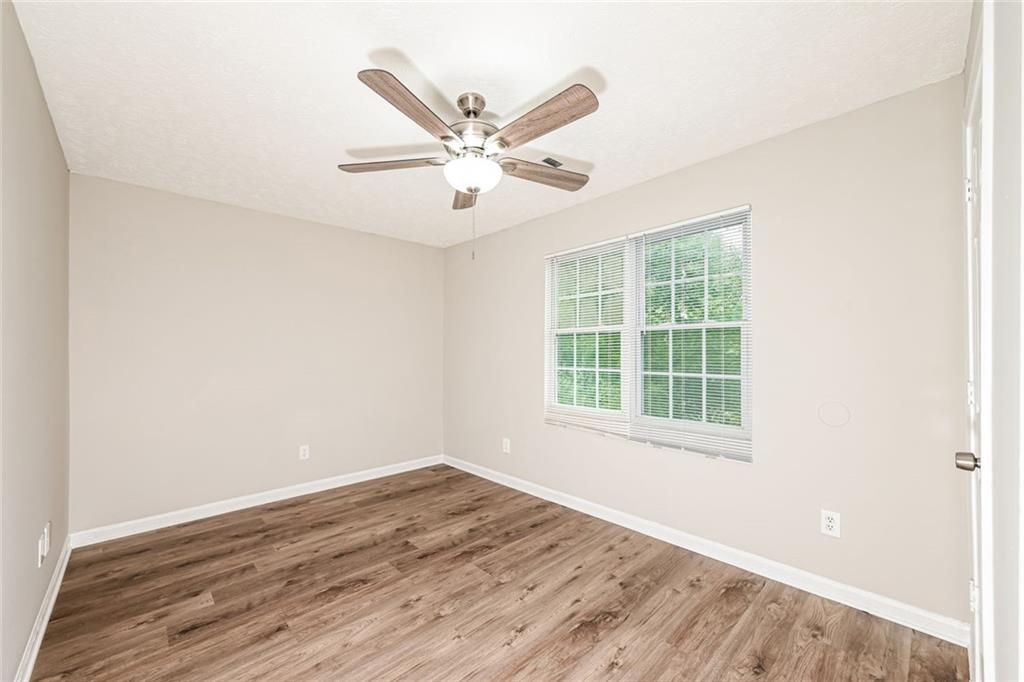 FOUR OAKS - Residential