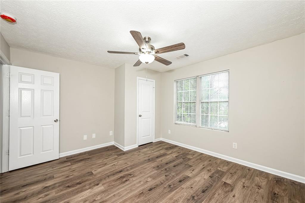 FOUR OAKS - Residential