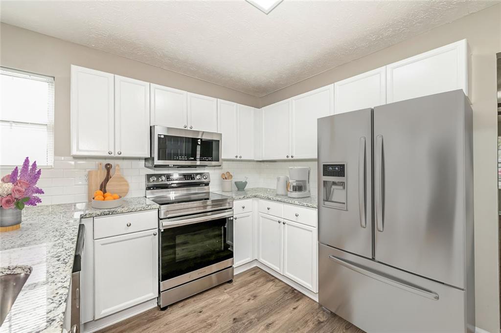 FOUR OAKS - Residential