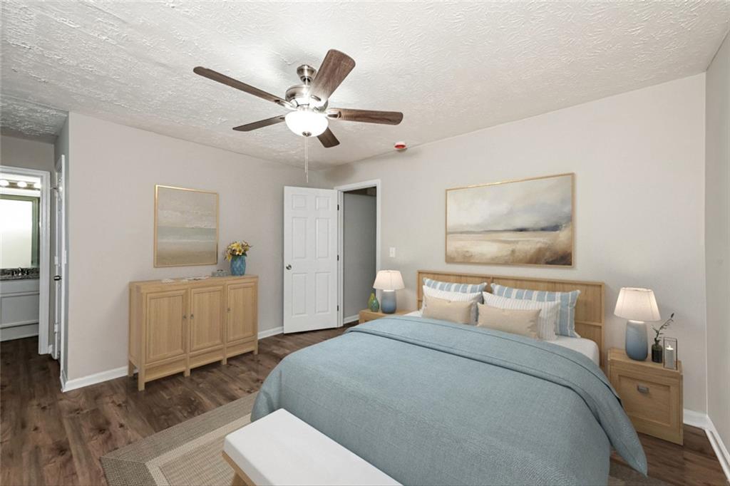 FOUR OAKS - Residential