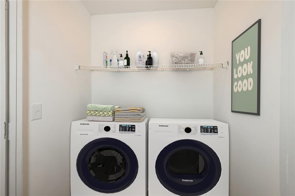 FOUR OAKS - Residential