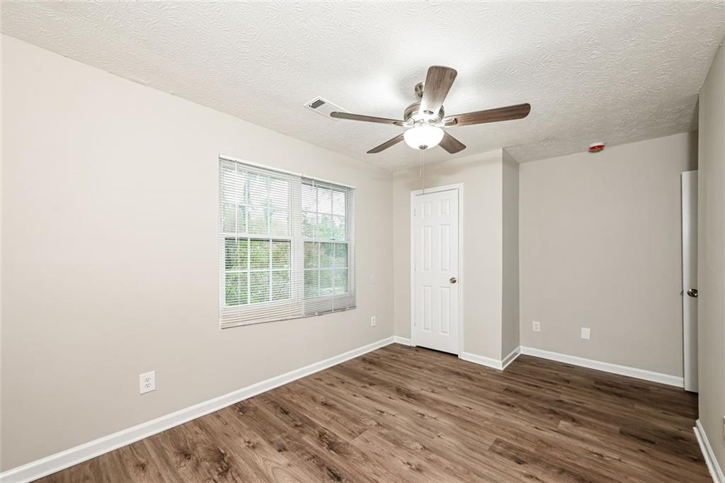 FOUR OAKS - Residential