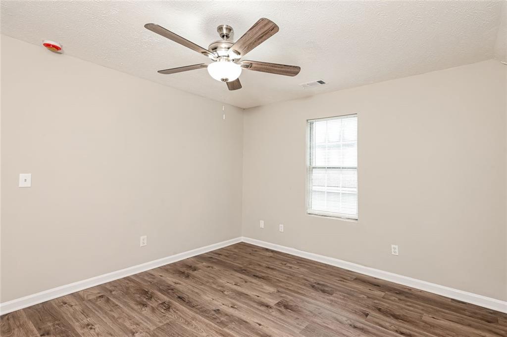 FOUR OAKS - Residential