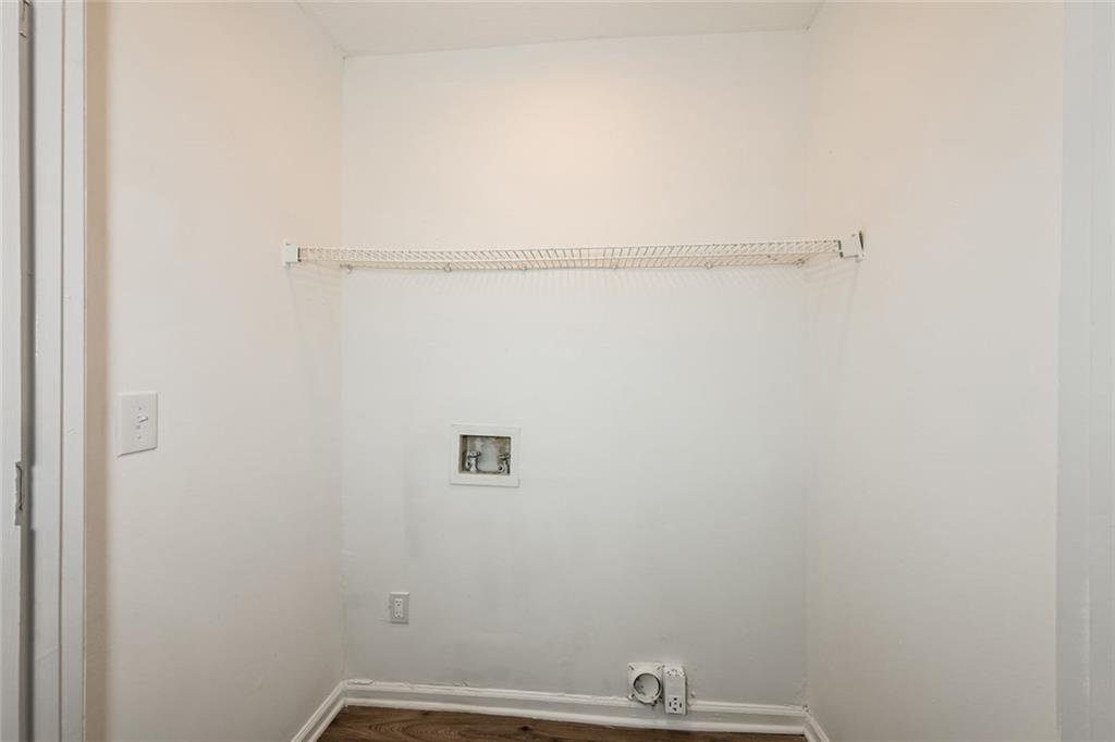 FOUR OAKS - Residential