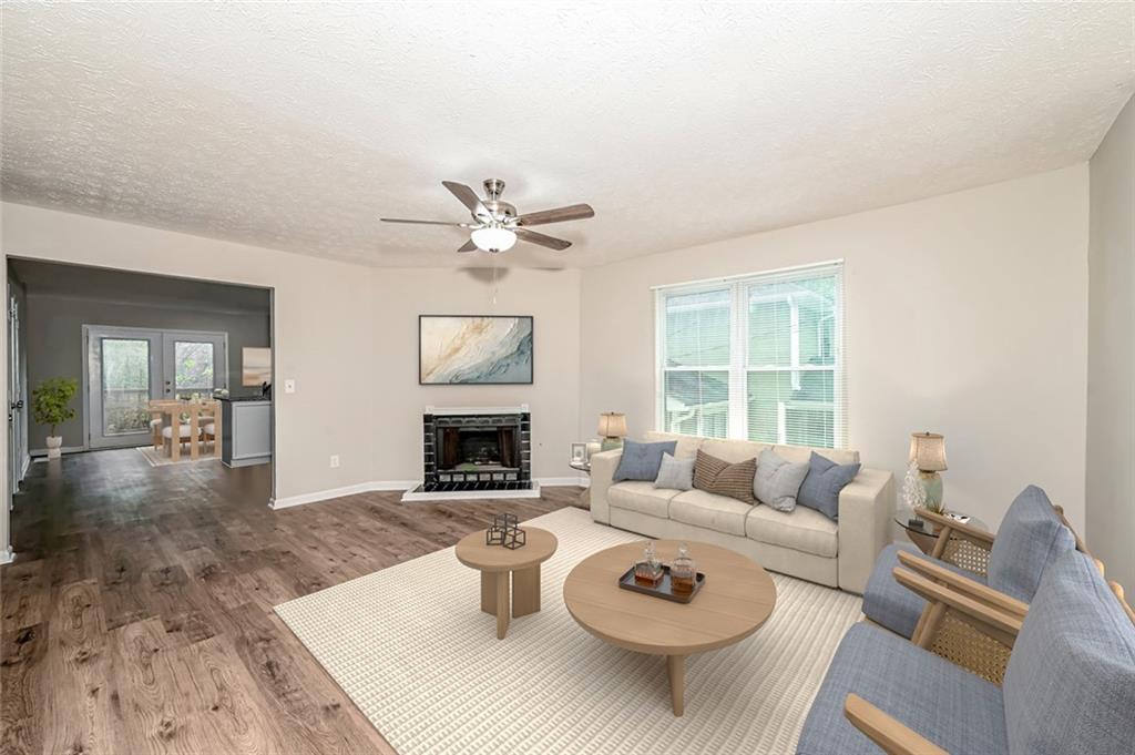 FOUR OAKS - Residential