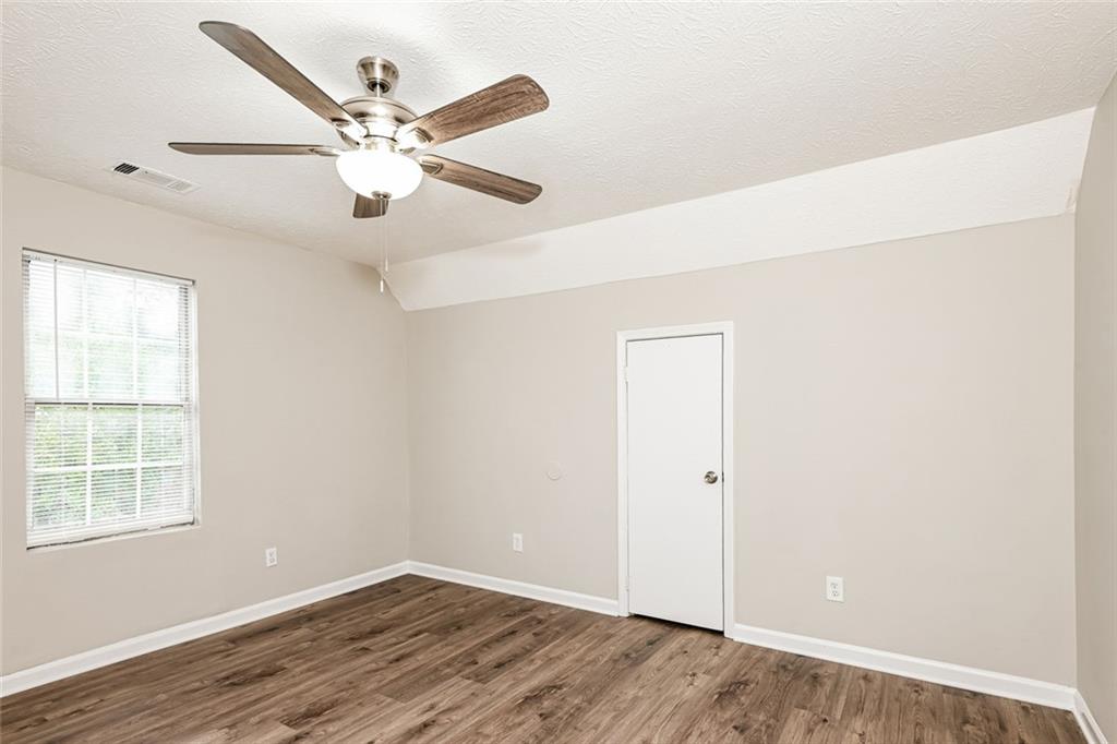 FOUR OAKS - Residential