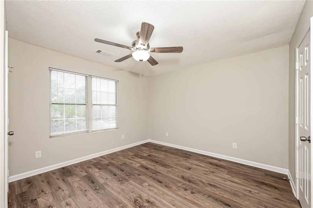 FOUR OAKS - Residential