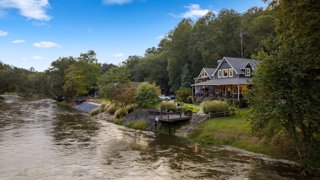547 Toccoa River Lane