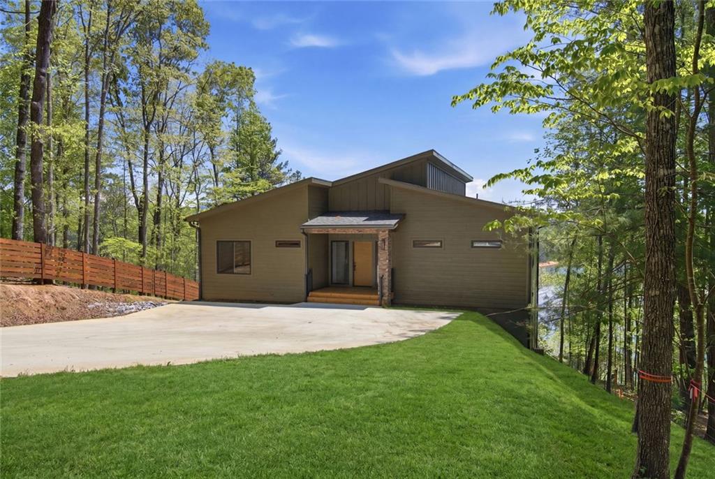 11 Falcon Drive