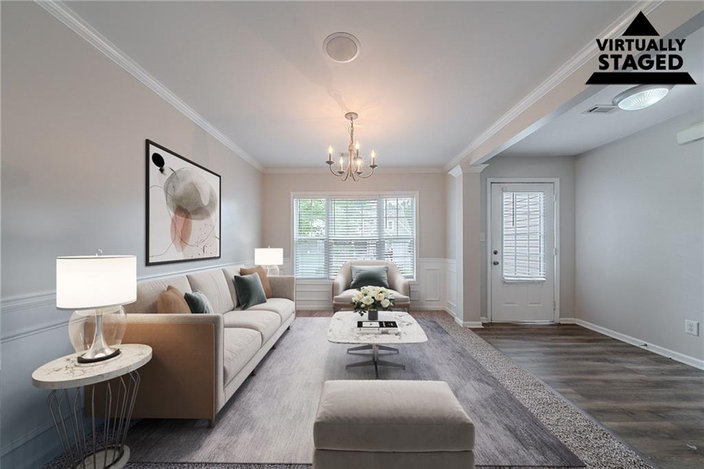 2557 Woodford Lane
