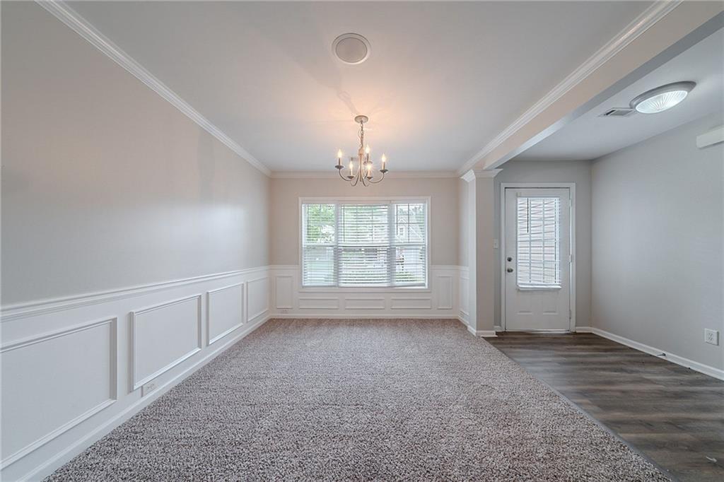 2557 Woodford Lane